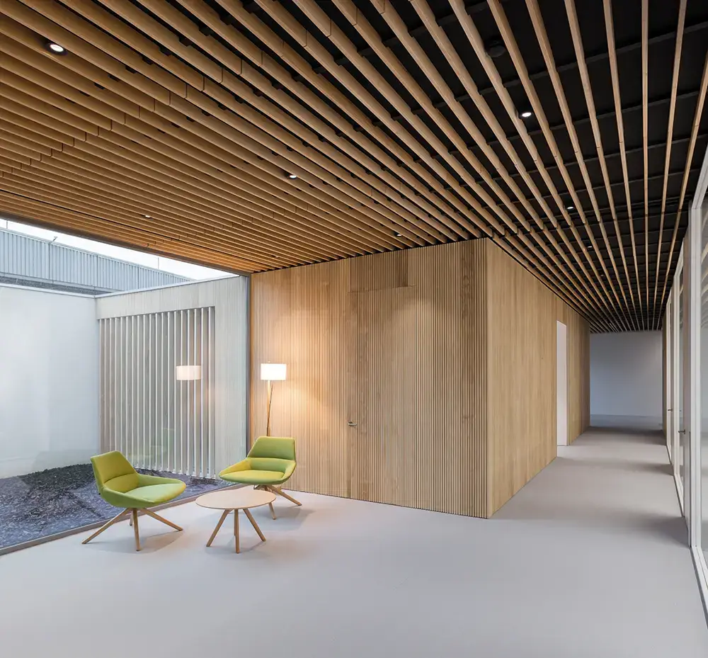 Fachada de madera termotratada de pino